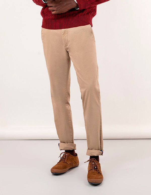 Pantalón Chino Básico Beige