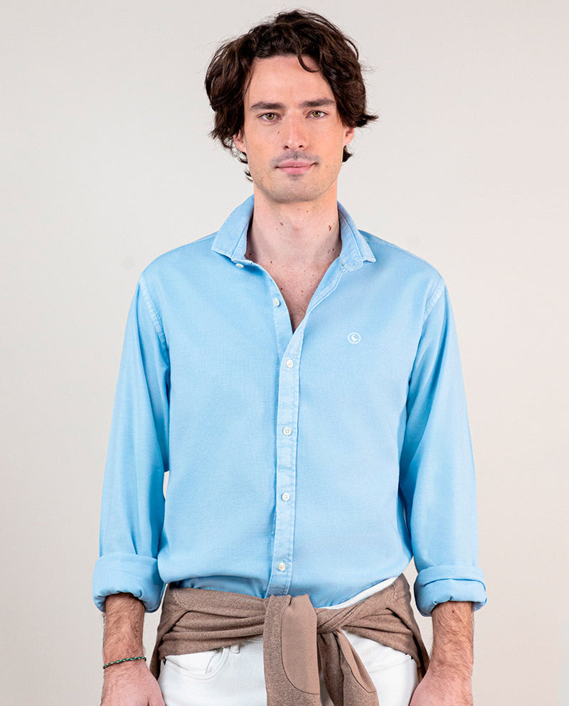 Camisa Estructura Garment Dyed Celeste