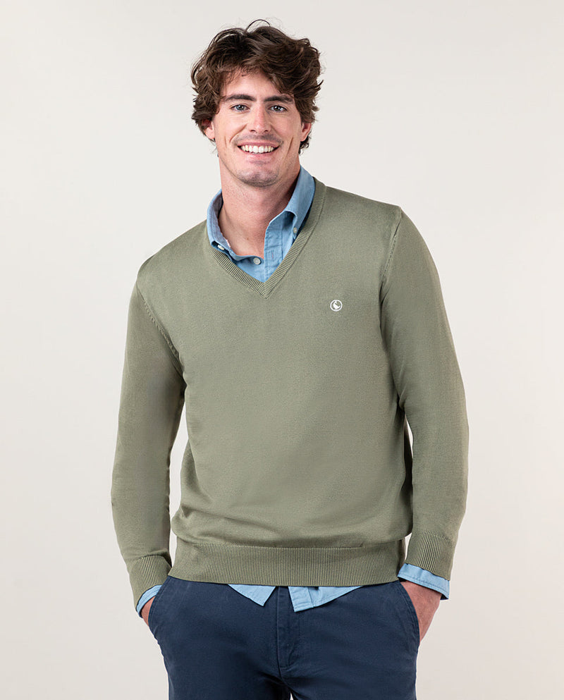 El Ganso | Jersey Cuello Pico Garment Dyed Verde Verde  para hombre.