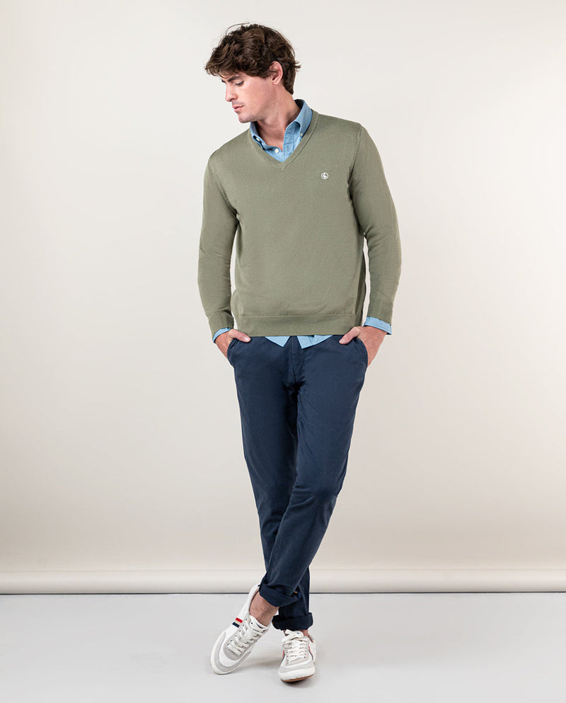 El Ganso | Jersey Cuello Pico Garment Dyed Verde Verde  para hombre.