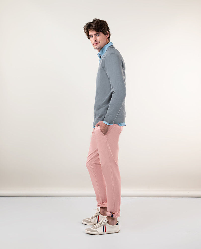 El Ganso | Jersey Cuello Pico Garment Dyed Gris Gris  para hombre.