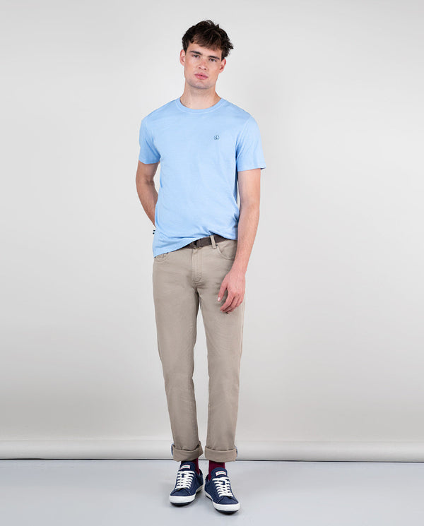 Camiseta Cuello Caja Garment Dyed Celeste