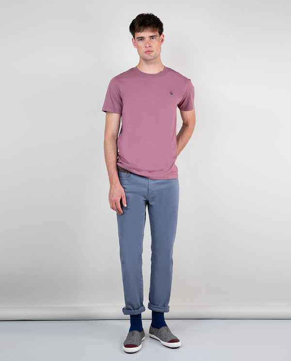 Camiseta Cuello Caja Garment Dyed Berenjena