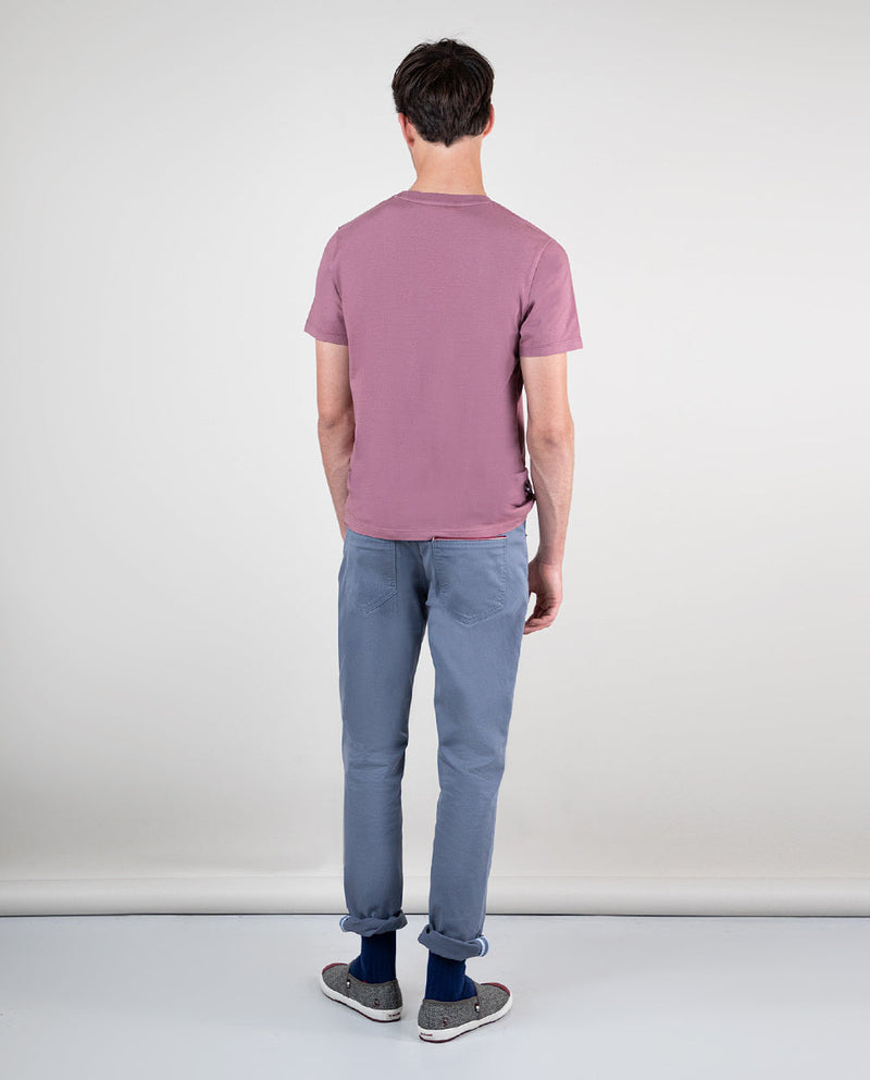Camiseta Cuello Caja Garment Dyed Berenjena