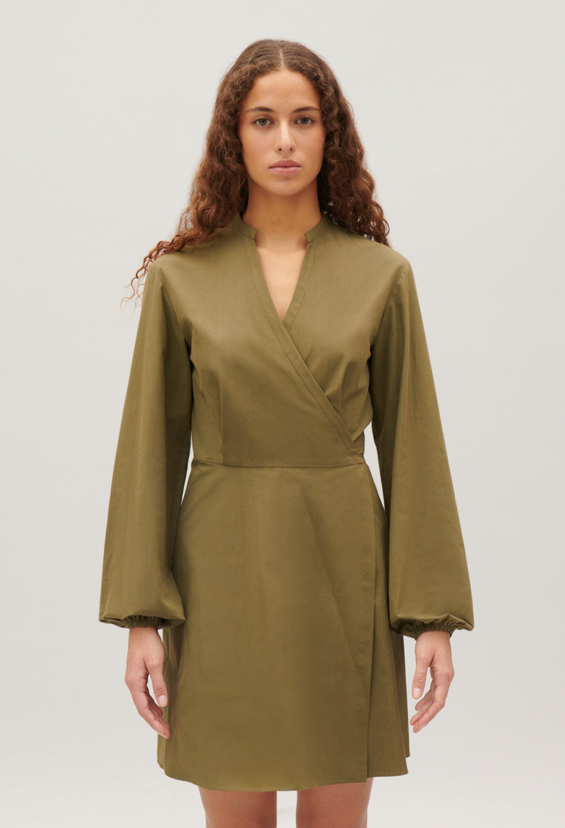 Claudie Pierlot | Vestido corto cruzado cuello mao para mujer.