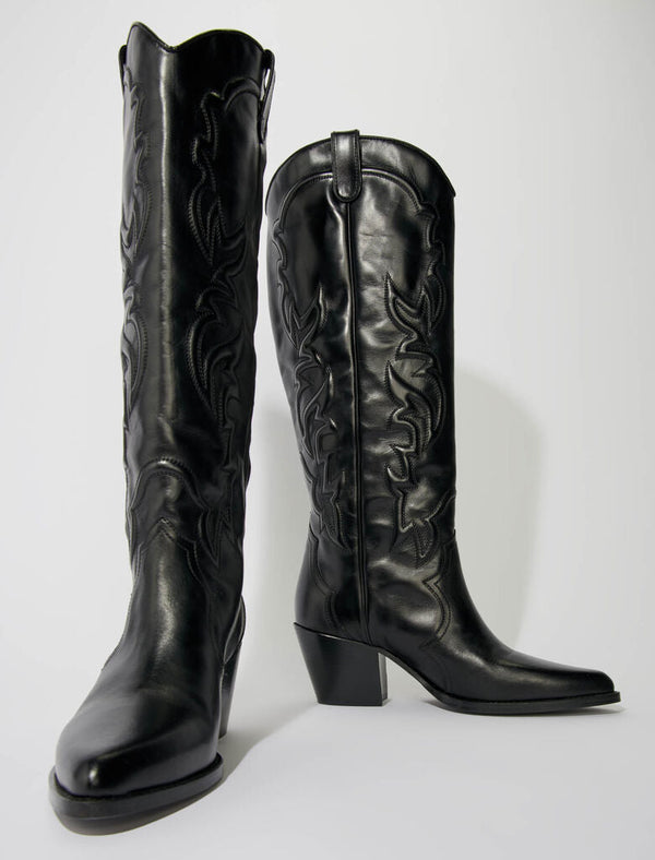 Maje | Bota cowboy alta western en piel para mujer.
