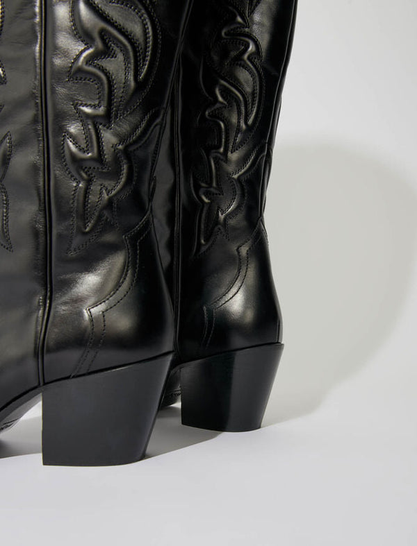 Maje | Bota cowboy alta western en piel para mujer.