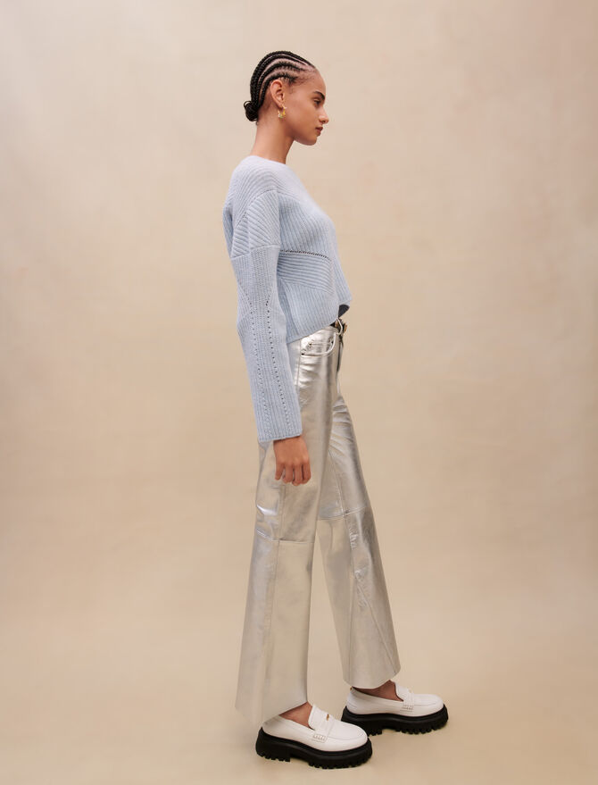 Pantalones de piel plateados