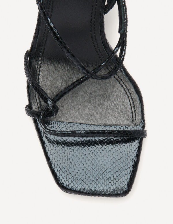 Sandalias con tiras finas