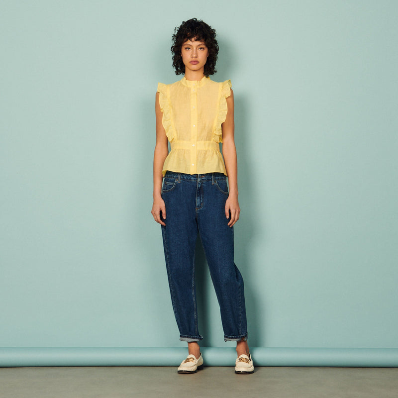 Blusa avolantada, abertura en espalda