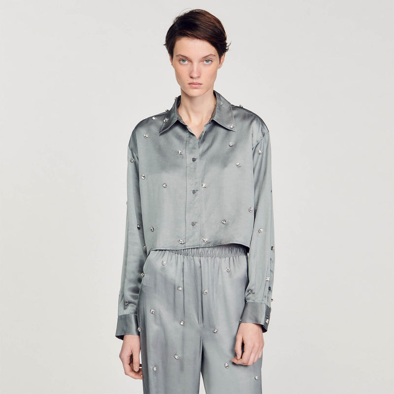 Camisa satinada decorada con strass