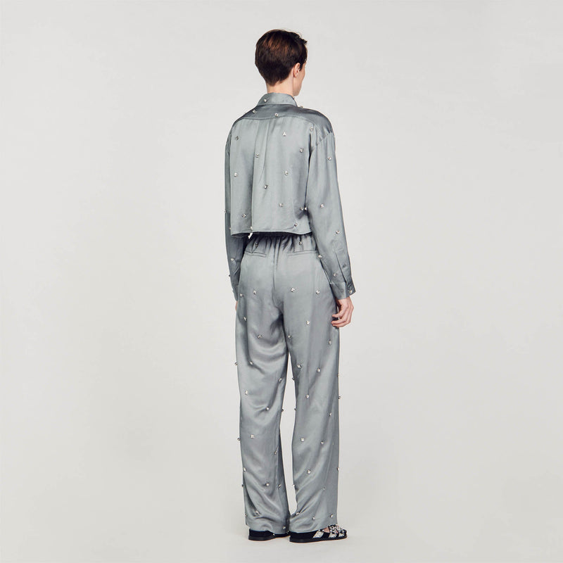 Camisa satinada decorada con strass