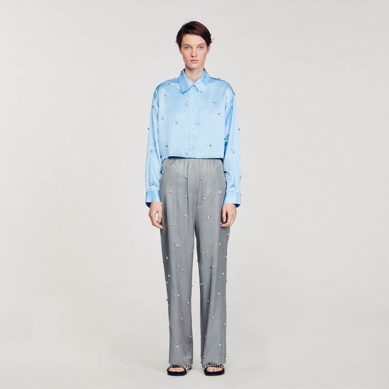 Camisa satinada decorada con strass