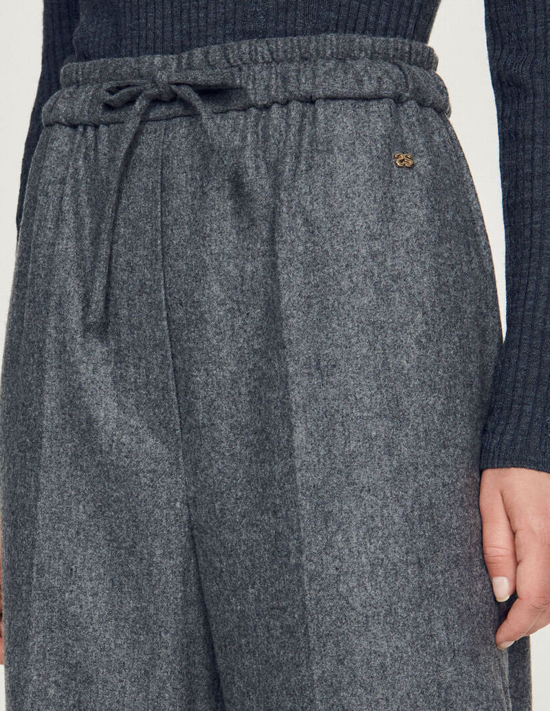 Pantalón ancho