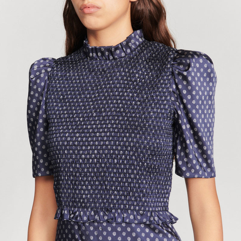 Vestido corto con estampado de lunares