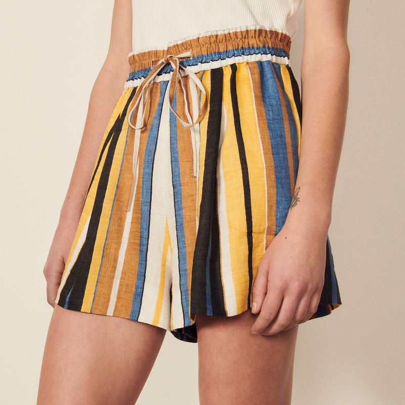 Shorts Stefen Amarillo, Negro Y Café