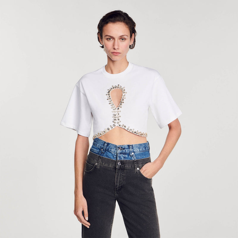 Camiseta corta con brillantes