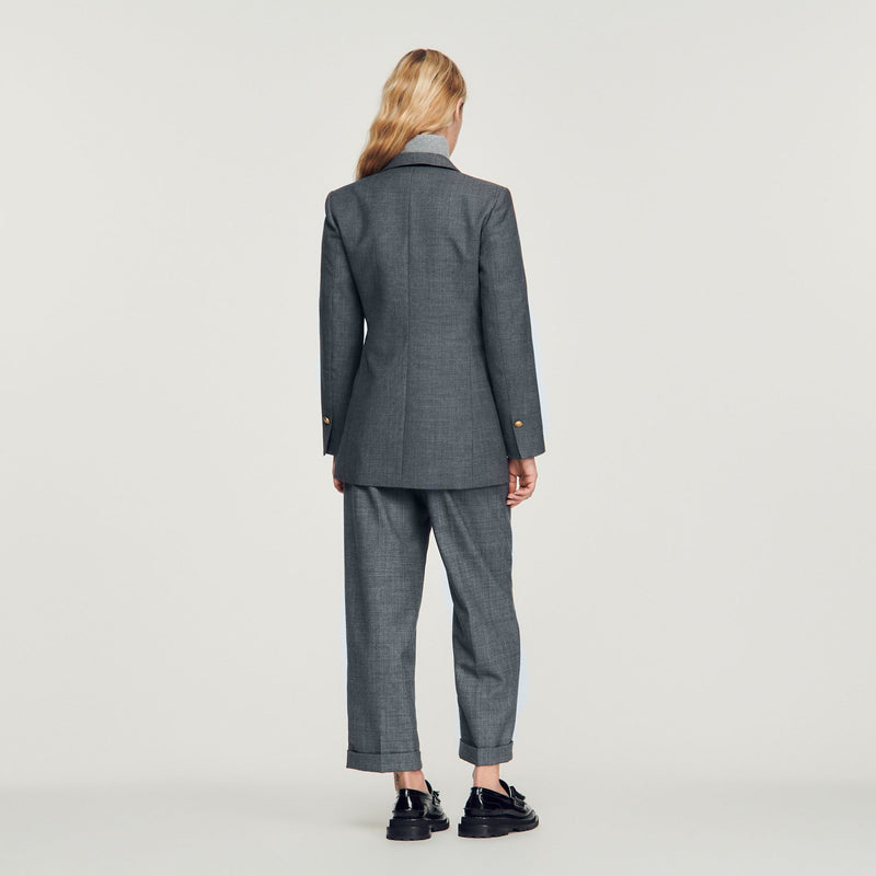 Chaqueta de sastre, botonadura cruzada