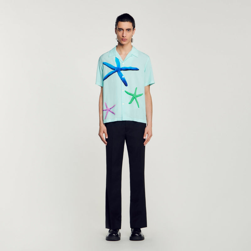 Sandro | Camisa con estampado de estrellas de mar para hombre.