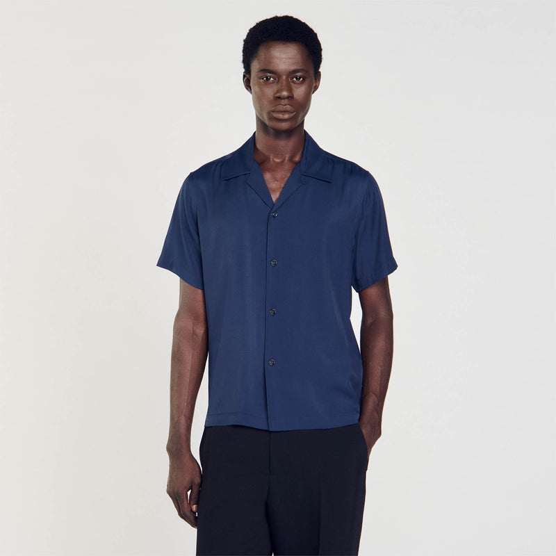 Camisa con cuello italiano