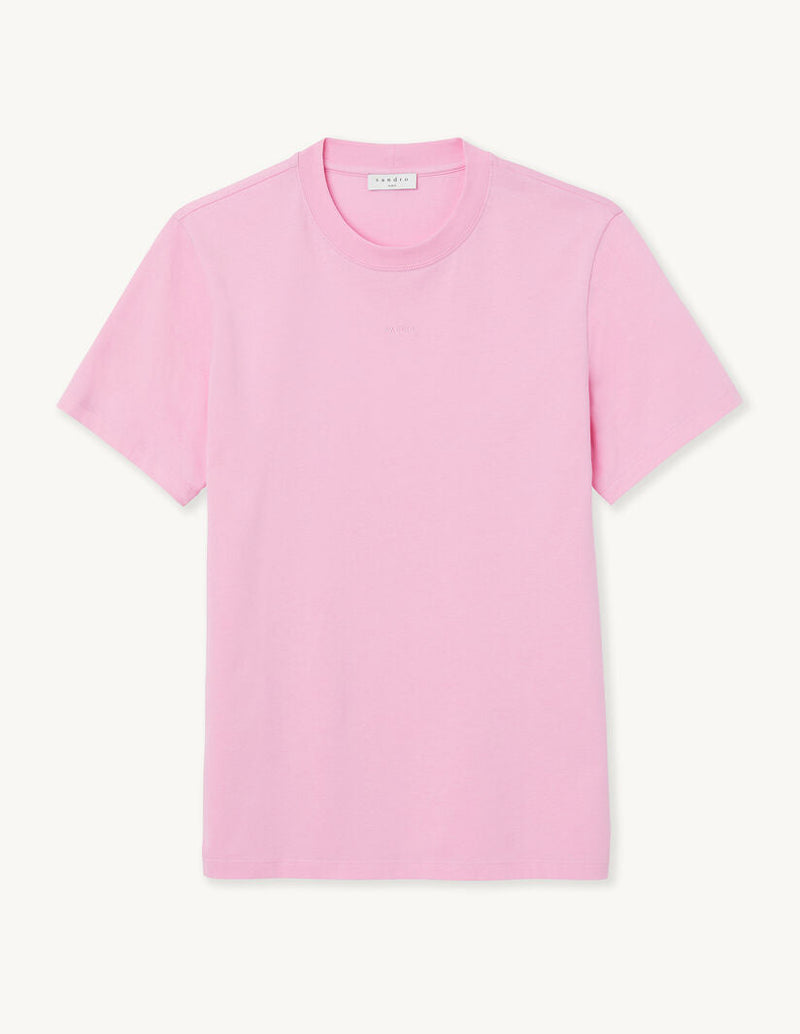 Camiseta con logotipo bordado
