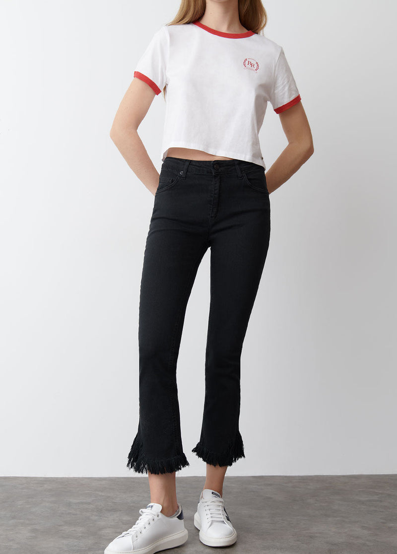 Pantalón bajo desflecado