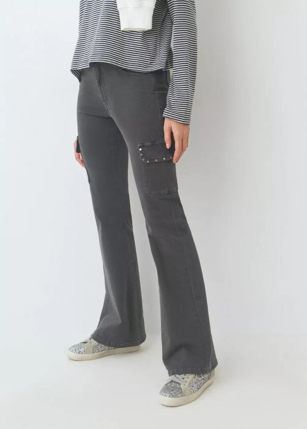 Pantalón campana cargo tachas Antracita