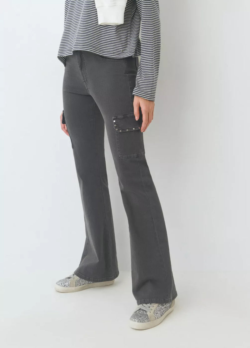 Pantalón campana cargo tachas Antracita