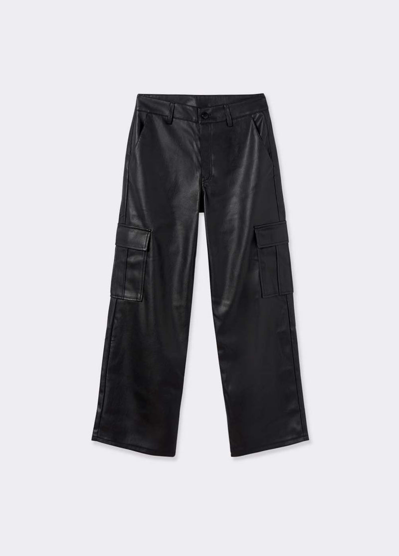 Pantalón cargo efecto piel Negro