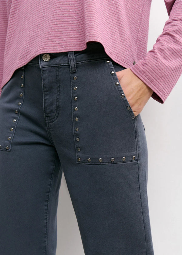 Pantalón culotte tachas