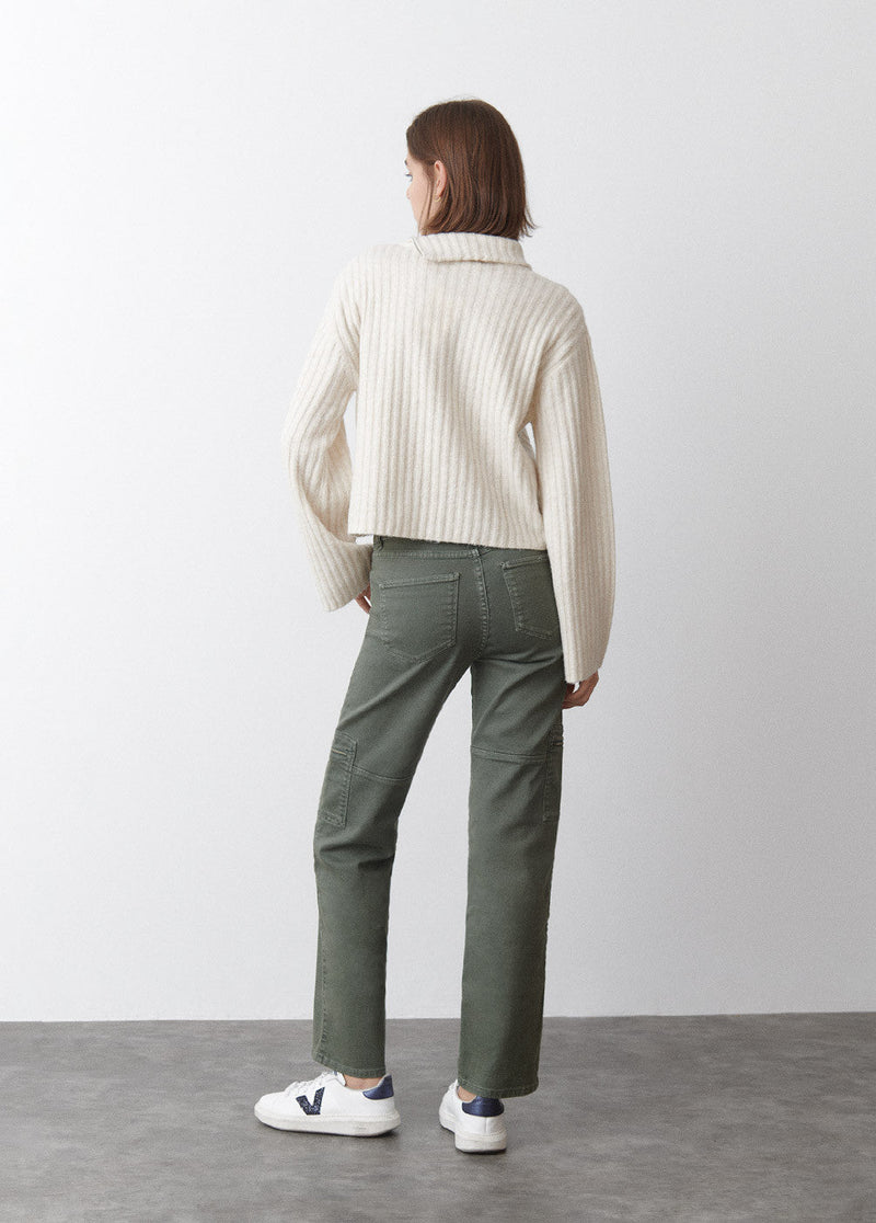 Pantalón recto cargo Kakhi