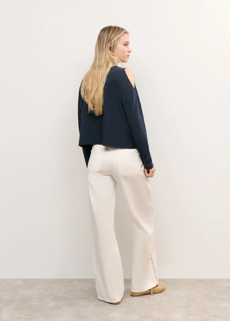 Pantalón tachas lateral