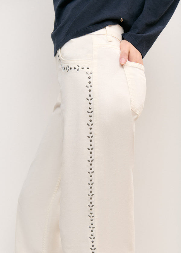 Pantalón tachas lateral