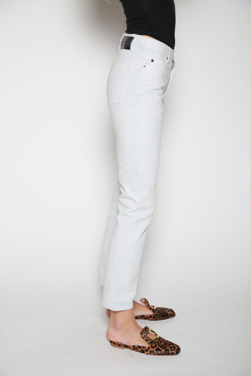 Jeans Straight Fit Azul Claro