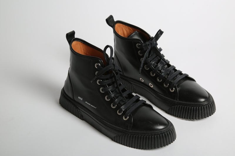 Ami Paris | Sneakers High Top Logo Negro. 