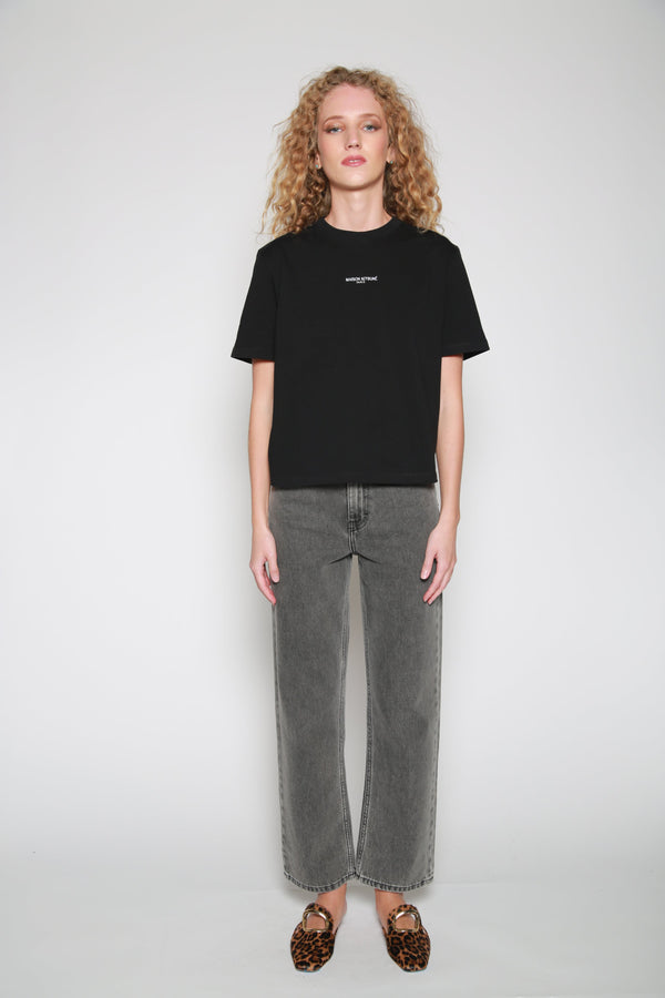 Playera Embroidery Boxy Negro
