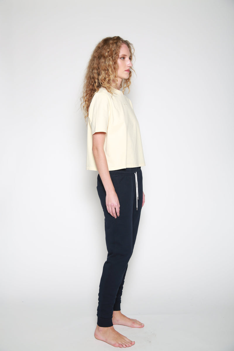 Playera Embroidery Boxy Marfil