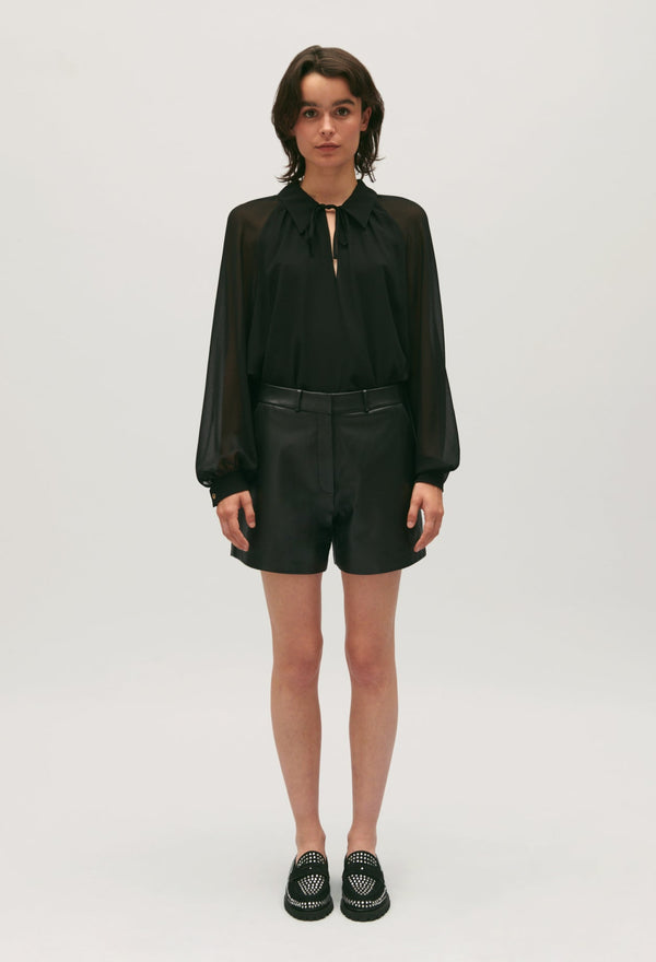 Claudie Pierlot | Shorts de piel negros para mujer. 